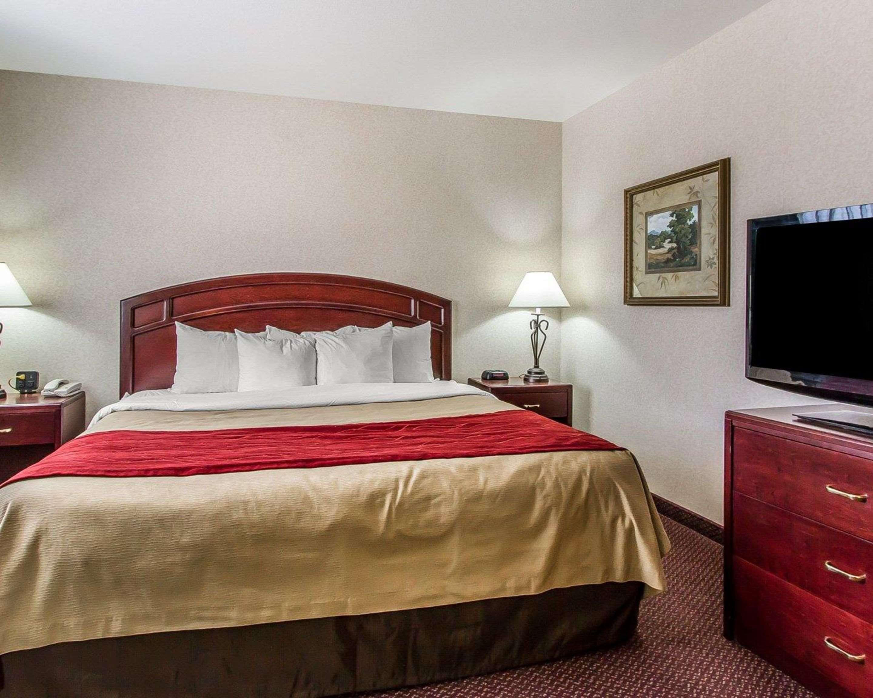 Quality Inn & Suites Fort Madison Near Hwy 61 Εξωτερικό φωτογραφία