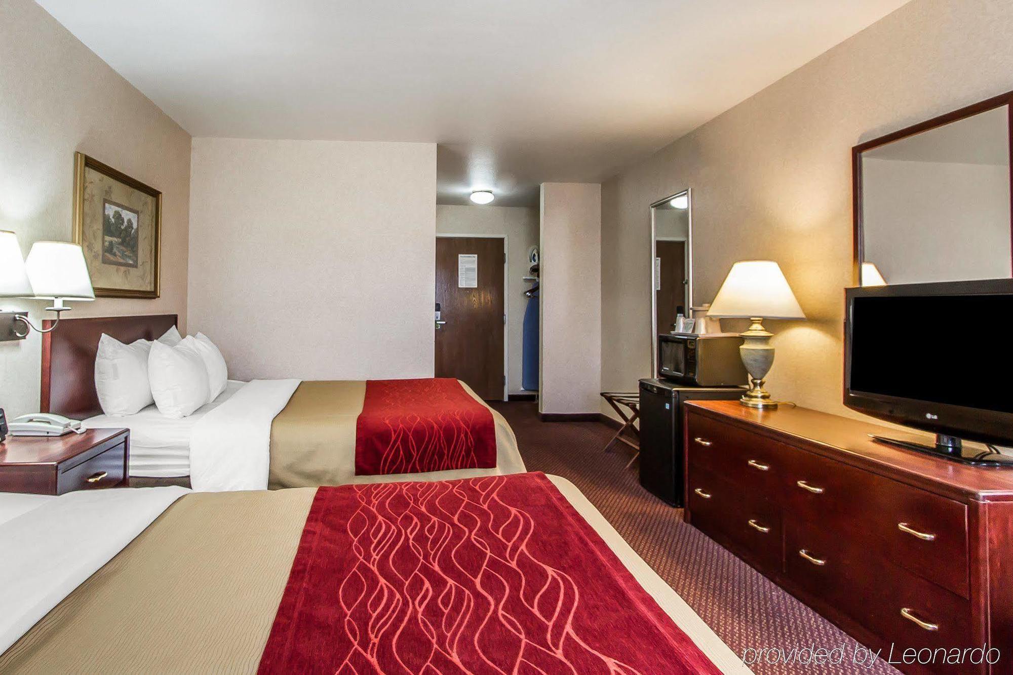 Quality Inn & Suites Fort Madison Near Hwy 61 Εξωτερικό φωτογραφία