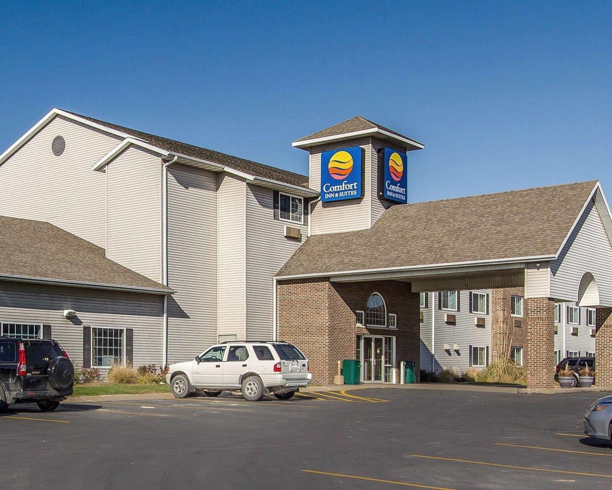 Quality Inn & Suites Fort Madison Near Hwy 61 Εξωτερικό φωτογραφία